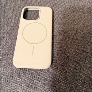 Apple White MagSafe-Compatible Case